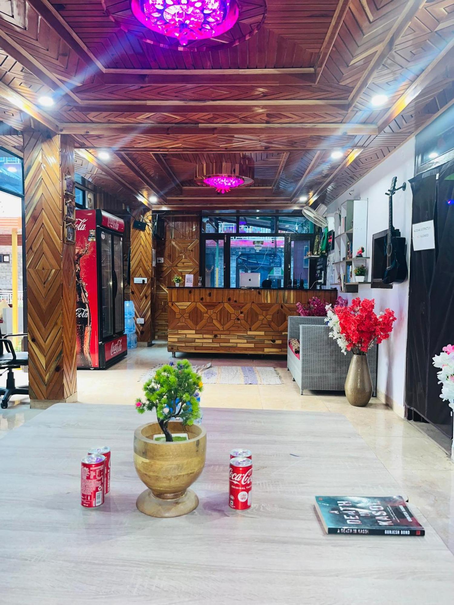 Hotel Brownie River View Kasol Bagian luar foto